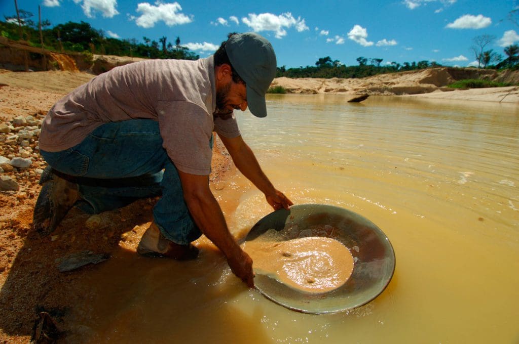 Dia De Julho Dia Do Garimpeiro Cooperouri Parabeniza Os