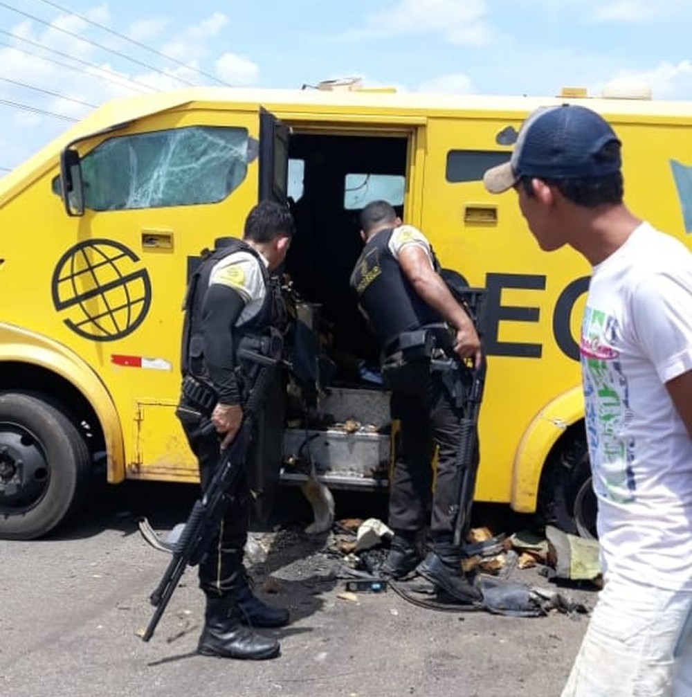 Criminosos assaltam carro-forte na BR-155, no sudeste do Pará