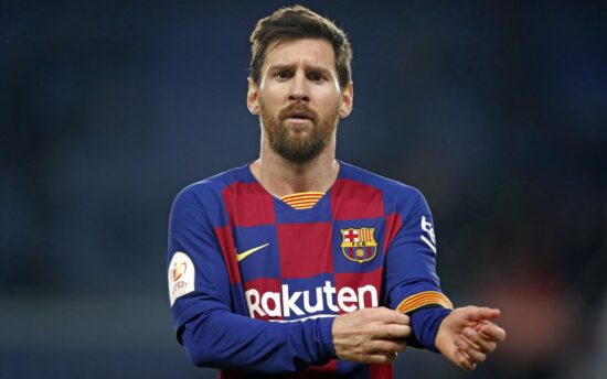 Após 21 anos, Messi deixa o Barcelona