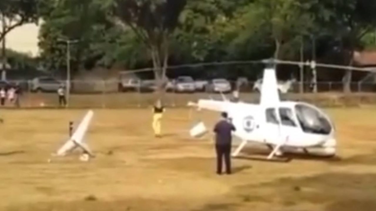Vídeo: Helicóptero da Globo faz pouso forçado e perde cauda; piloto reza após aterrissagem