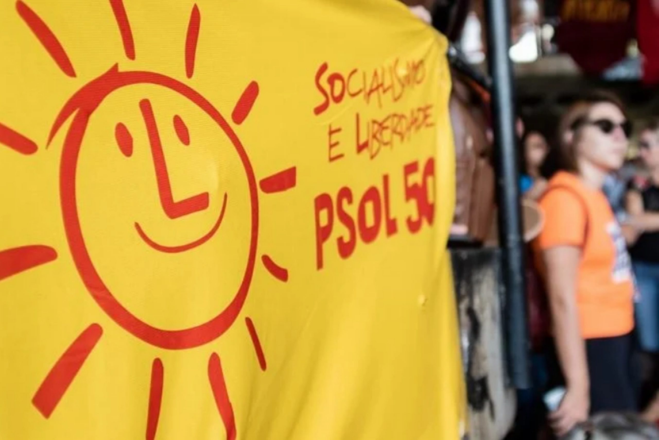 Trinta membros do PSol em Parauapebas se desfilam do partido
