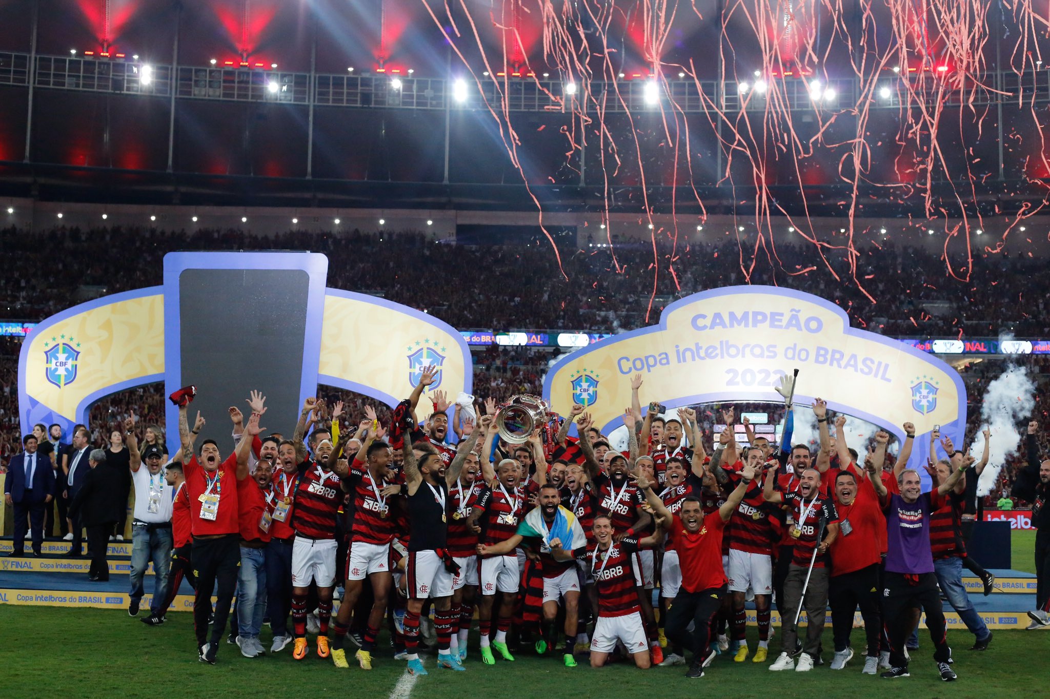 Nos pênaltis, Flamengo vence o Corinthians e é tetra da Copa do Brasil