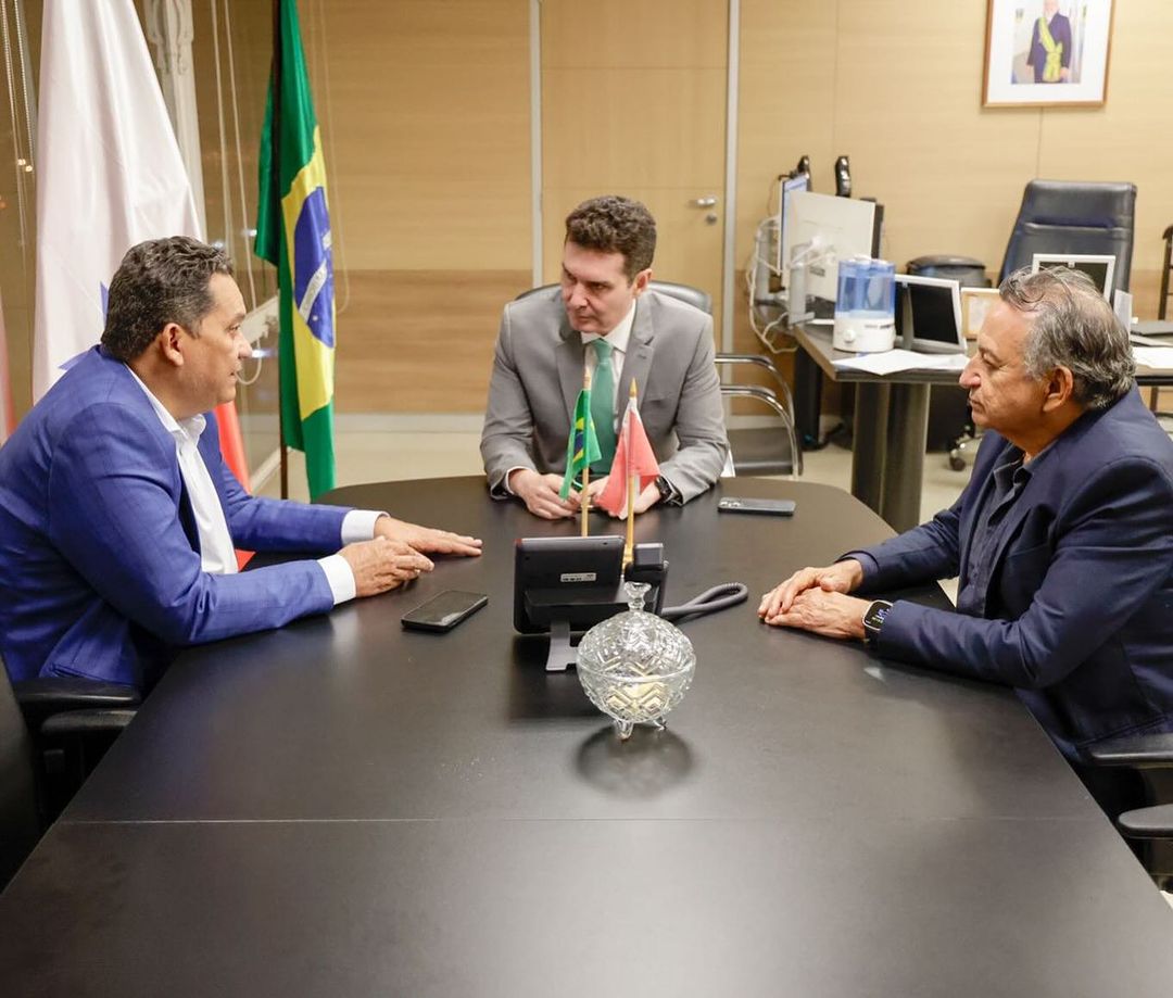 Em Brasília, prefeito João Cleber e deputado Torrinho discutem demandas do sul do Pará com o ministro Jader Filho