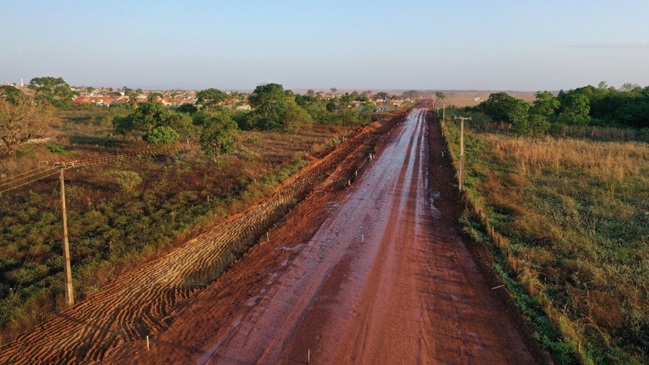 Trecho da PA-449 recebe pavimentação em Conceição do Araguaia numa cooperação entre prefeitura e Horizonte Minerals